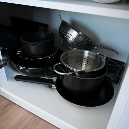 아파트 Elegant New Flat Near Airport Tram To Centre 프라하